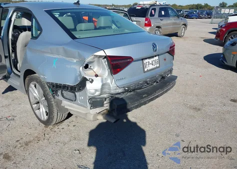 2019 Volkswagen Passat 2.0T Wolfsburg Edition из США, поврежденный, VIN 1VWLA7A37KC009370